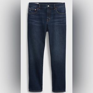 GAP Girlfriend Mid Rise Jean with Washwell NWT Dark wash Size 34/18